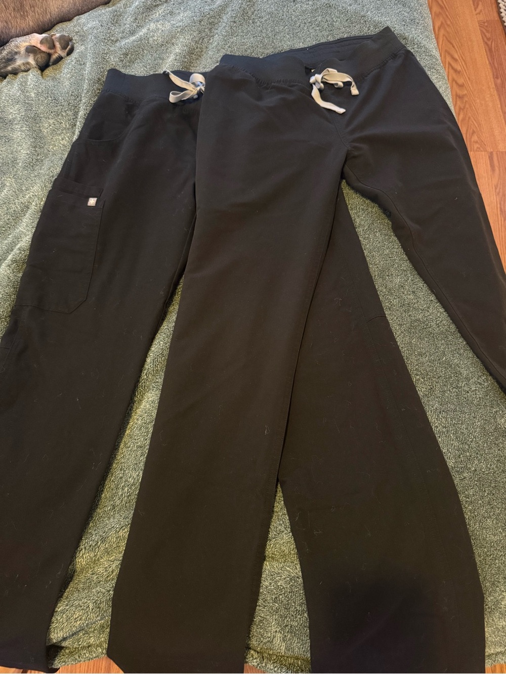 2 Pairs Figs Black Wide-Leg Scrub Pants XS Tall - Picture 5 of 5
